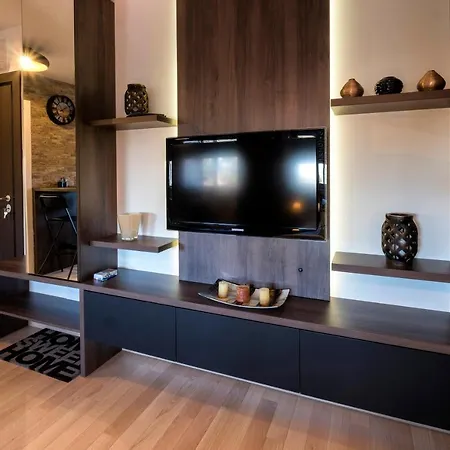 Appartement Story,nikole Cupica