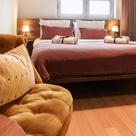 Story,nikole Cupica Apartment *