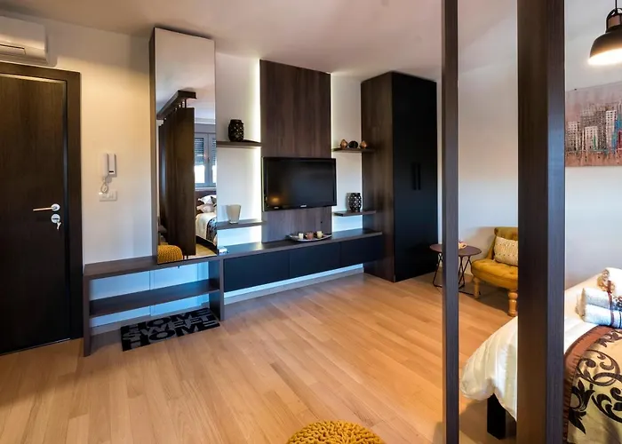 Apartman Story,nikole Cupica