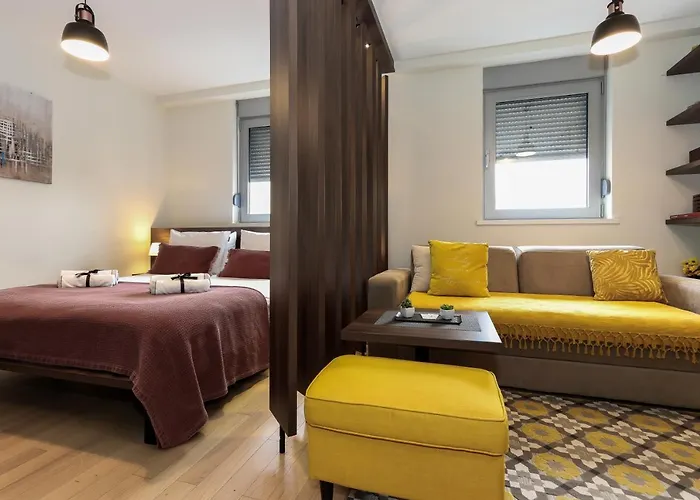 Apartman Story,nikole Cupica *